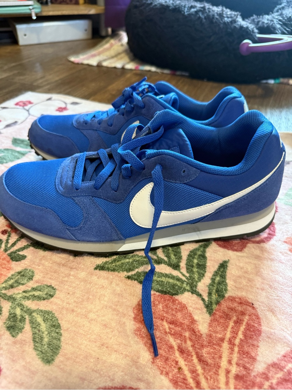 Nike Men’s Royal Blue Low-Top Running Sneakers with White Swoosh